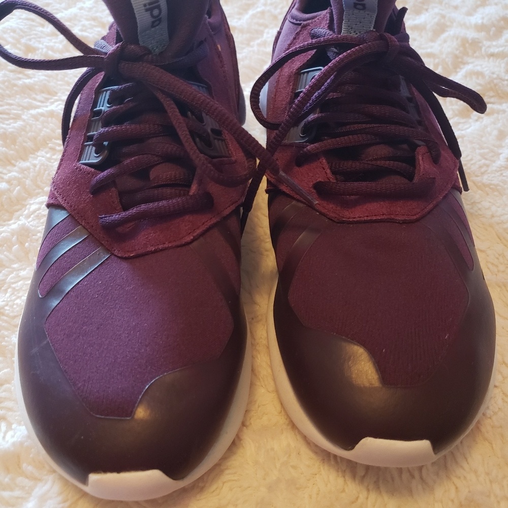 Men's Adidas Tubular Burgundy